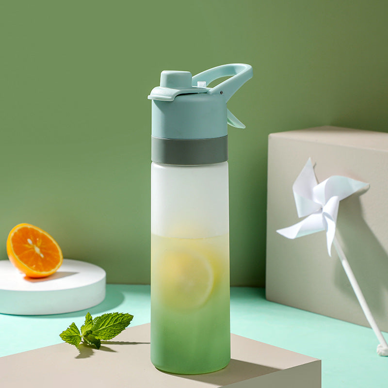 Large Capacity Spray Water Bottle for Outdoor Sports and Fitness