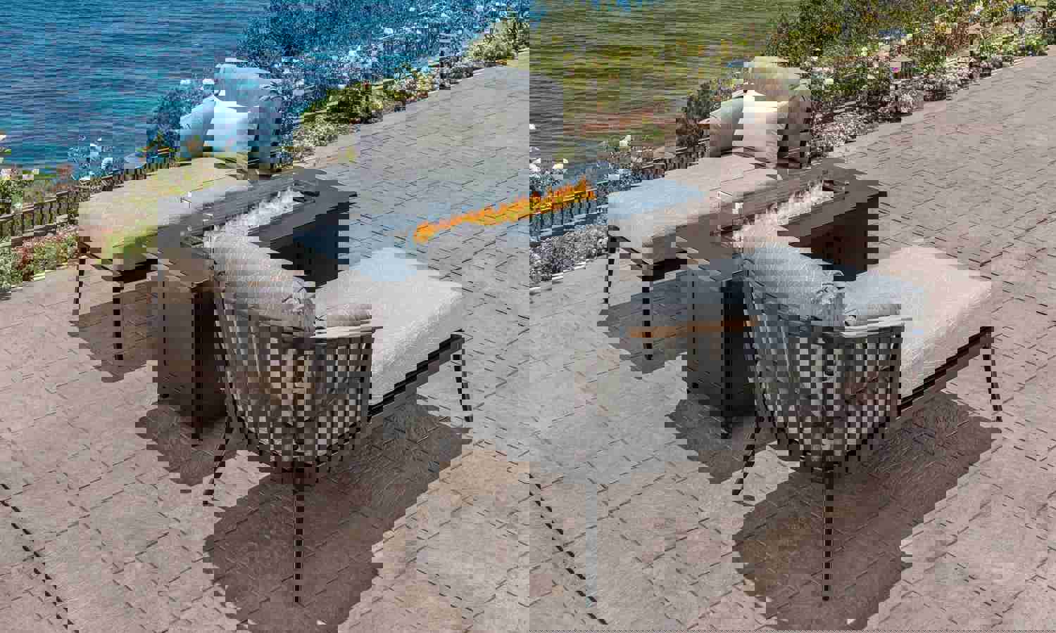 Gensun - Meridian 24X 60 Rectangular Gas Fire Pit With Modanō/Paradise Base | 1045GTC5